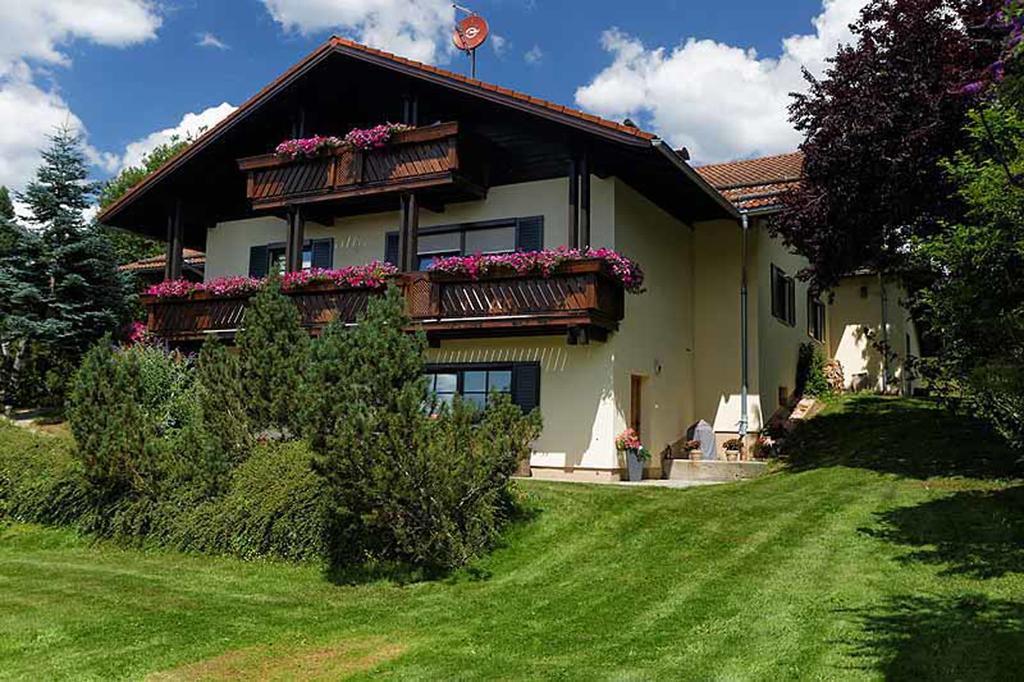 Ferienwohnung Im Landhaus Am Nationalpark Ludwigsthal Екстериор снимка